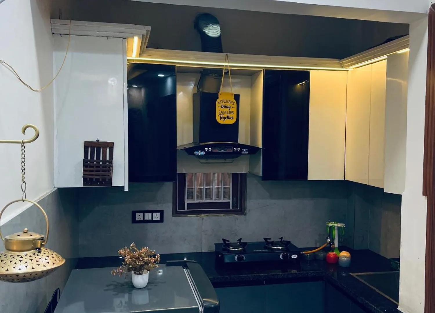 Luxury 1 Bhk Flat In New Delhi Apartment