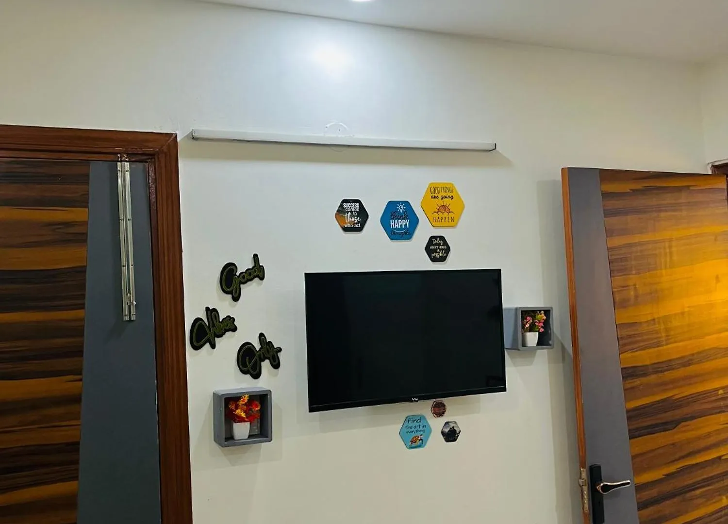 Luxury 1 Bhk Flat In New Delhi Apartment