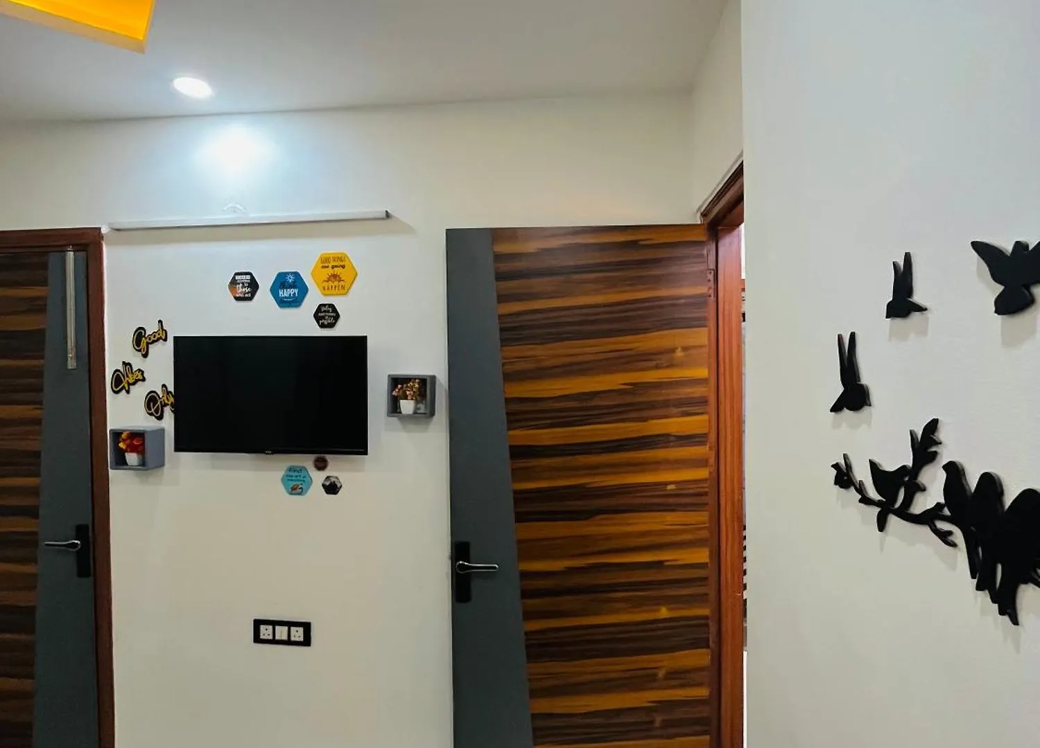 Luxury 1 Bhk Flat In New Delhi Apartment