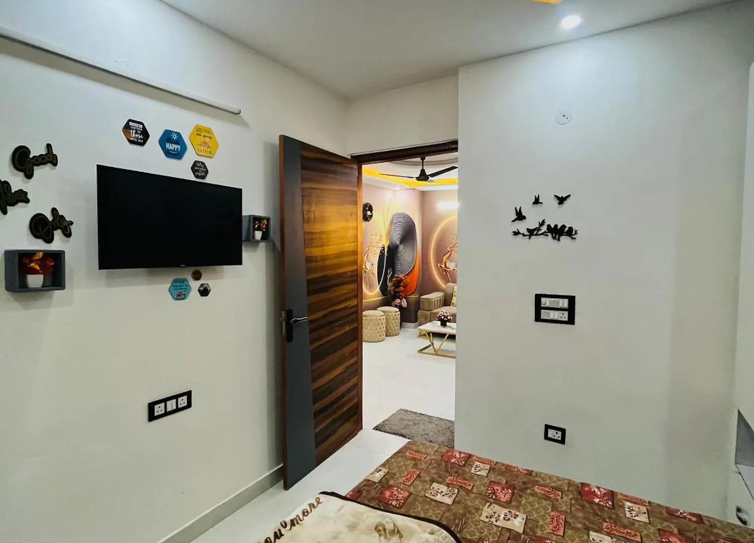 Luxury 1 Bhk Flat In New Delhi Apartment India
