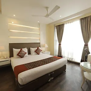 Hotel Picasso Prive Naraina Delhi - Couple Friendly Local Ids Accepted, New Delhi