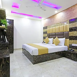 4* Hotel Grand La Casa Near Igi Airport