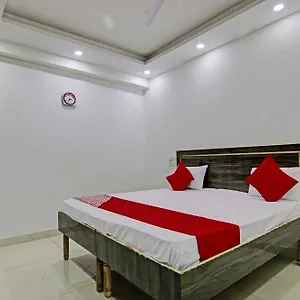 Hotel O Rk Plaza, New Delhi