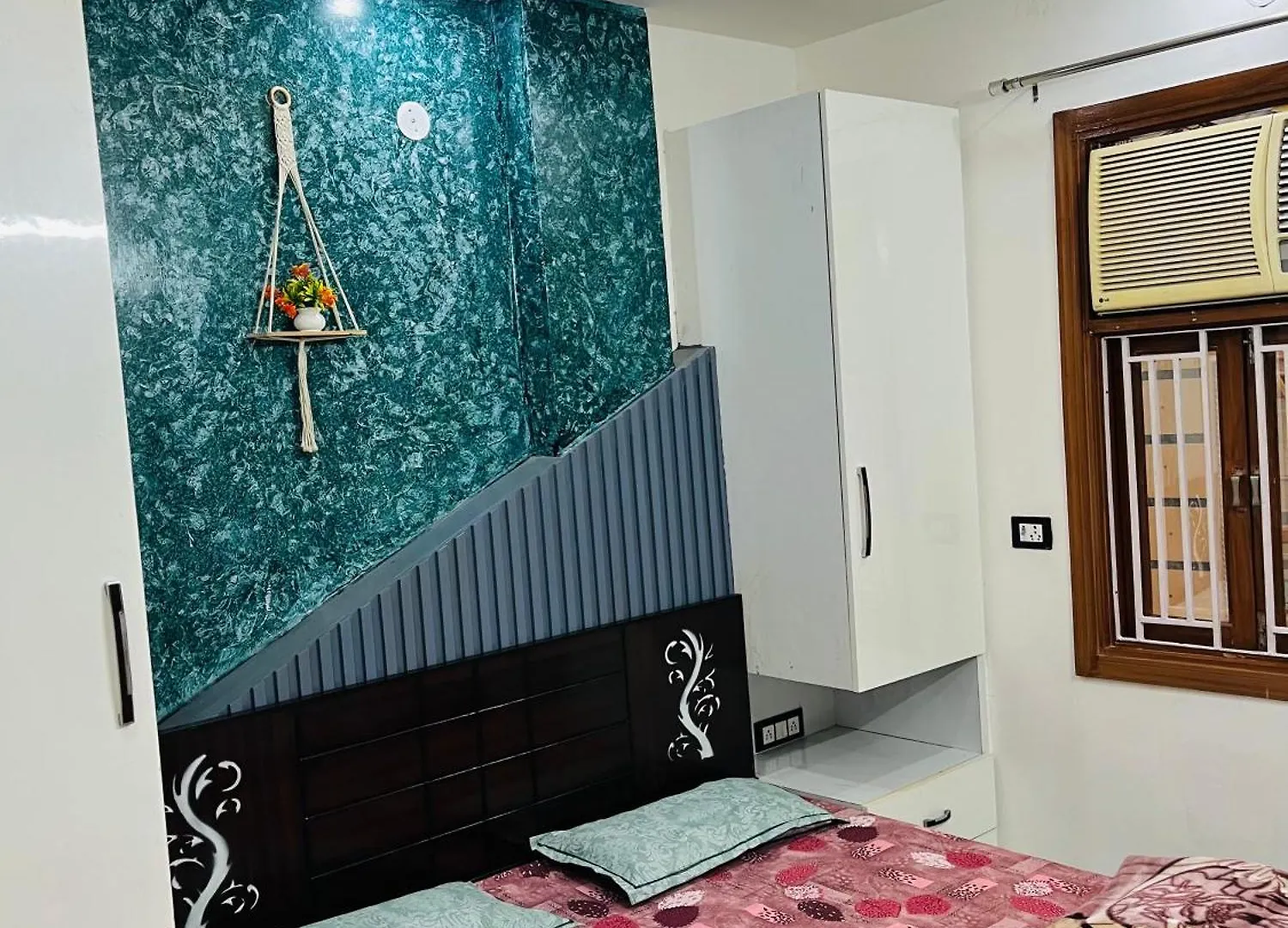 Luxury 1 Bhk Flat In New Delhi Apartment
